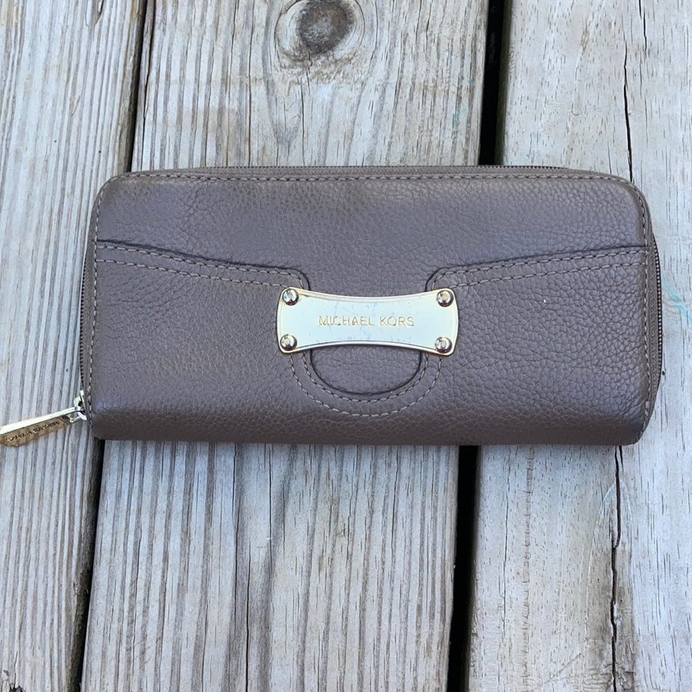 Michael Kors wallet